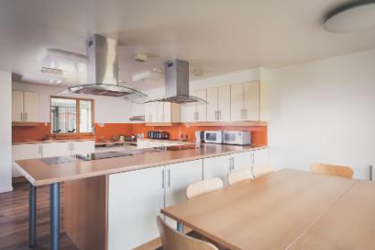 A shared kitchen in Goodricke College. Example room layout. Actual layout and furnishings may vary. 
